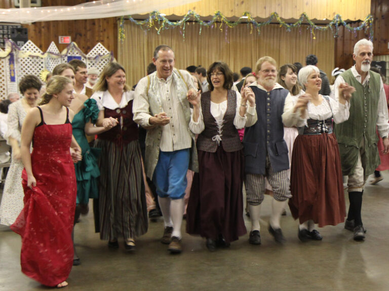 Kings Ball Dancers R. Mueller Photo 768x576