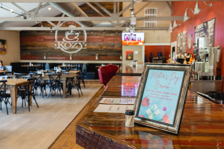 The Kozy Dew Drop Ashleys Portrait Co. 8466 768x512