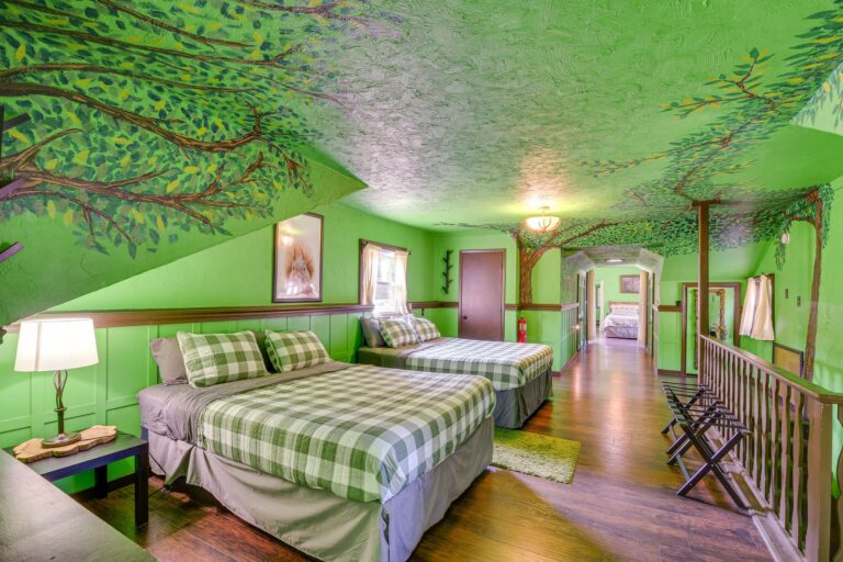 double queen beds 768x512