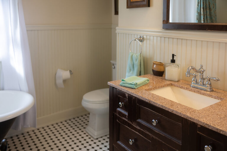 JL3A6974 copy 768x512