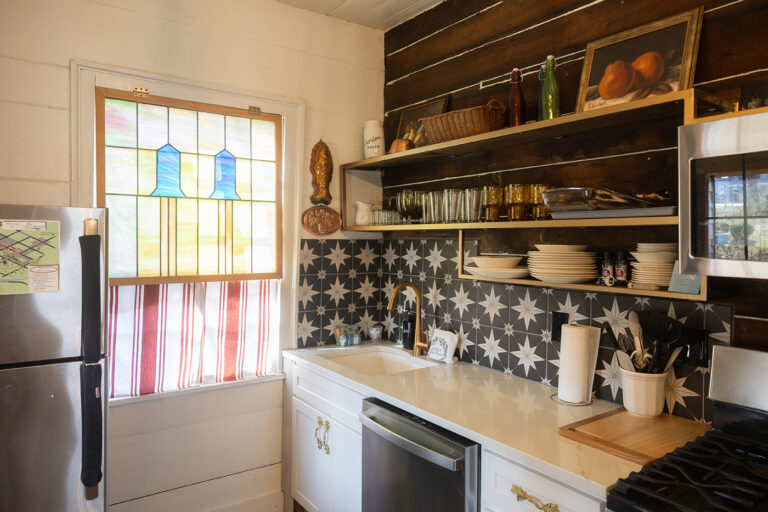 JL3A7109 copy 768x512