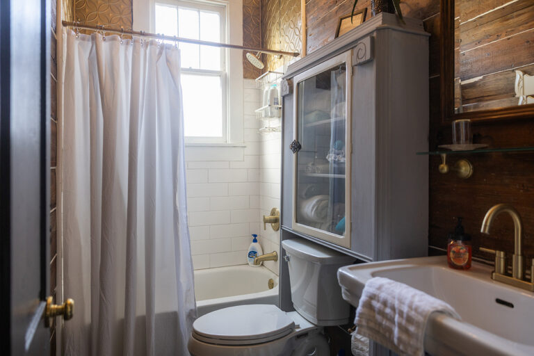 JL3A7132 copy 768x512