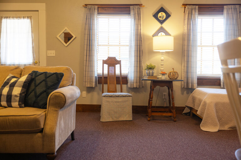 JL3A7259 copy 1 768x512