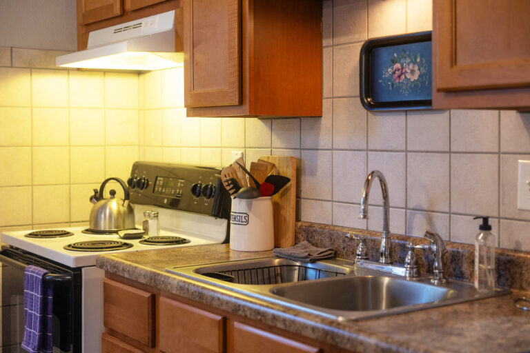 JL3A7308 copy 768x512