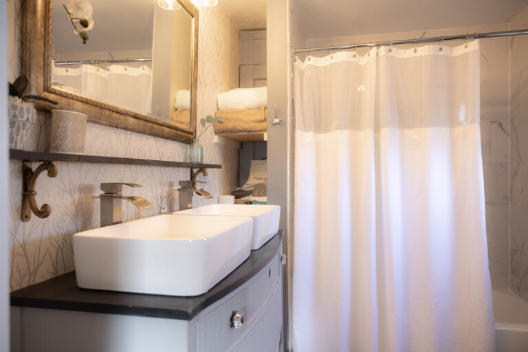 JL3A8851 copy 768x512